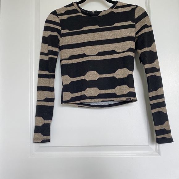 Adam Levine Black Geometric Striped Long Sleeve - Picture 1 of 7